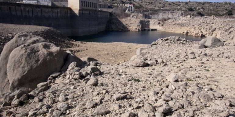 Imagen del embalse de Ricobayo.