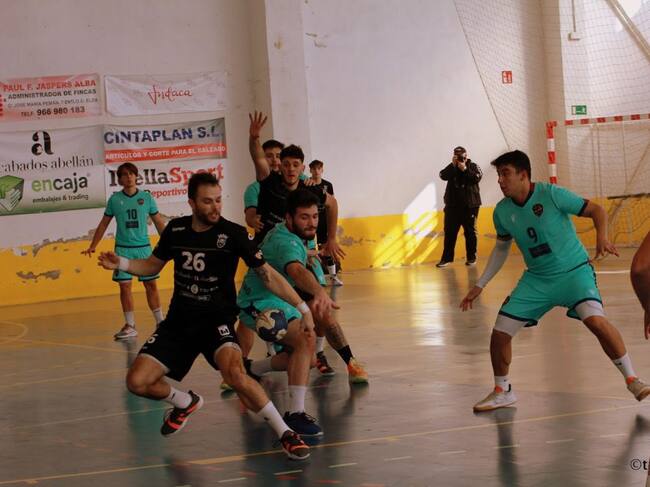 Instante en que Chema Asencio se lesiona en su rodilla izquierda