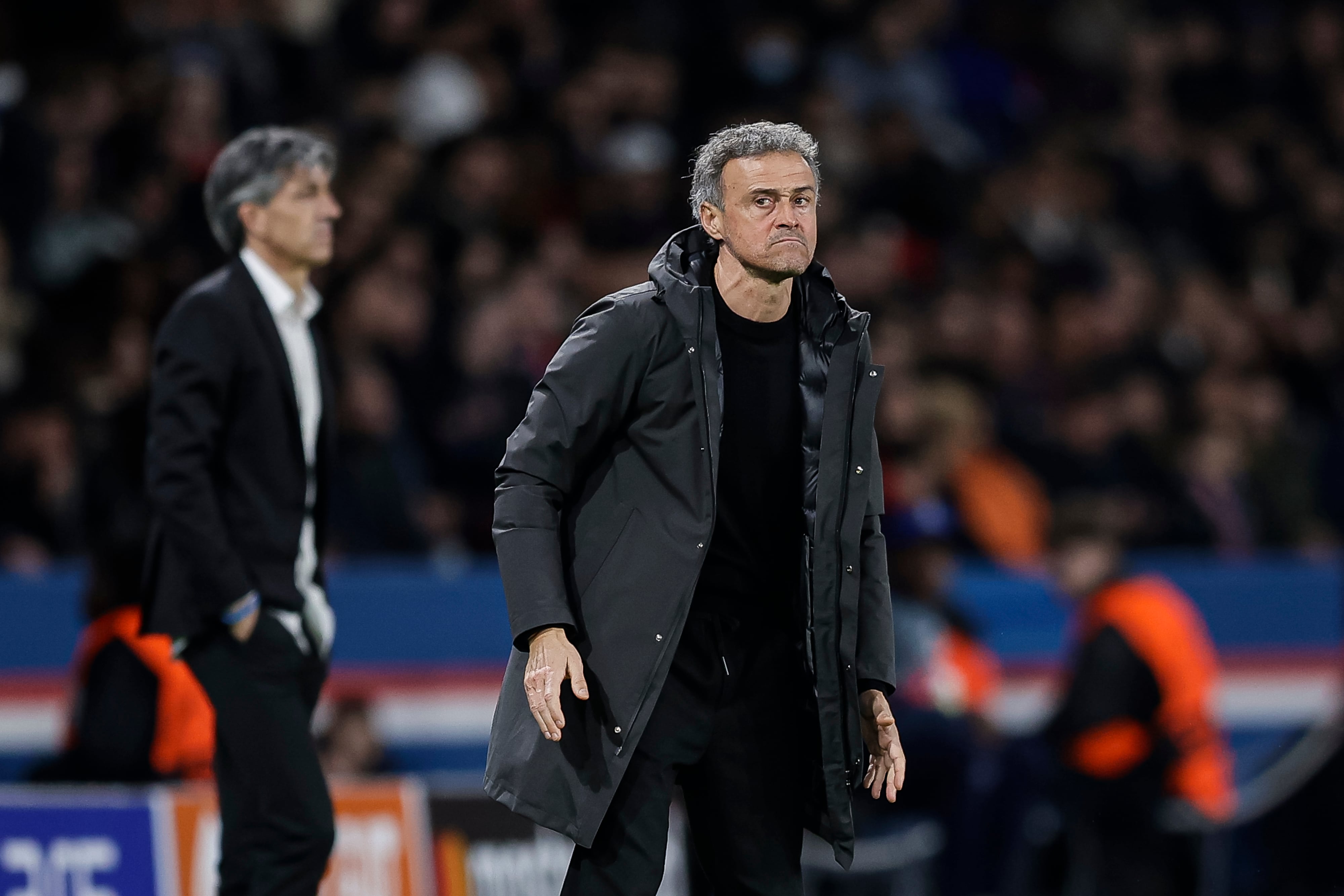 Los entrenadores de PSG y Real Sociedad, Luis Enrique e Imanol Alguacil. (Photo by Antonio Borga/Eurasia Sport Images/Getty Images)