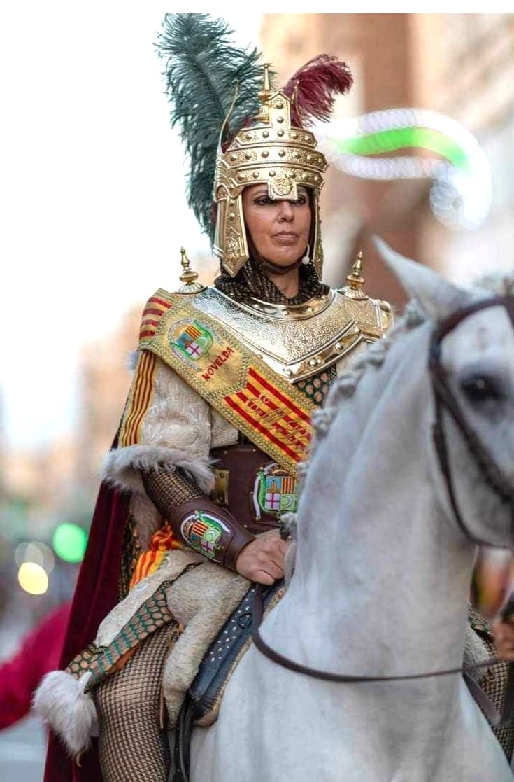 Isa Forniés declamo el pasado año su primera embajada cristiana en Novelda.