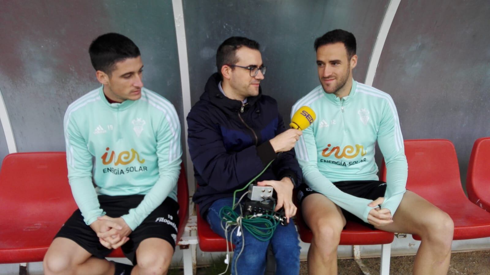 Higinio y Olaetxea durante la entrevista