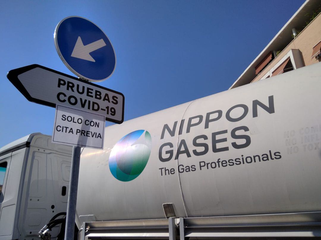 Acceso a las zona de pruebas Covid del Centro Carlos Castilla del Pino en Córdoba