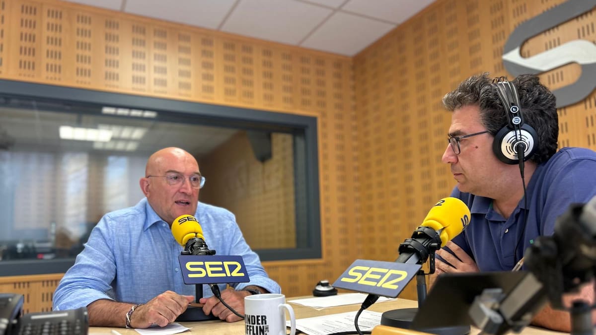 Entrevista al alcalde de Valladolid, Jesús Julio Carnero, en Hoy por Hoy Valladolid