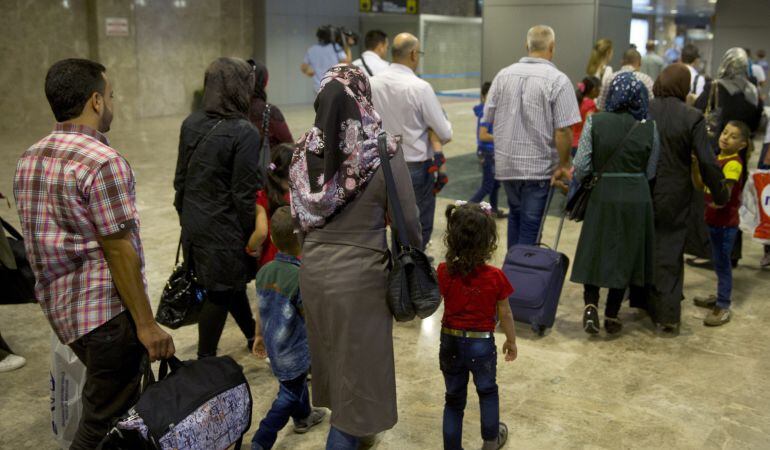 Refugiados sirios llegan al aeropuerto de Barajas