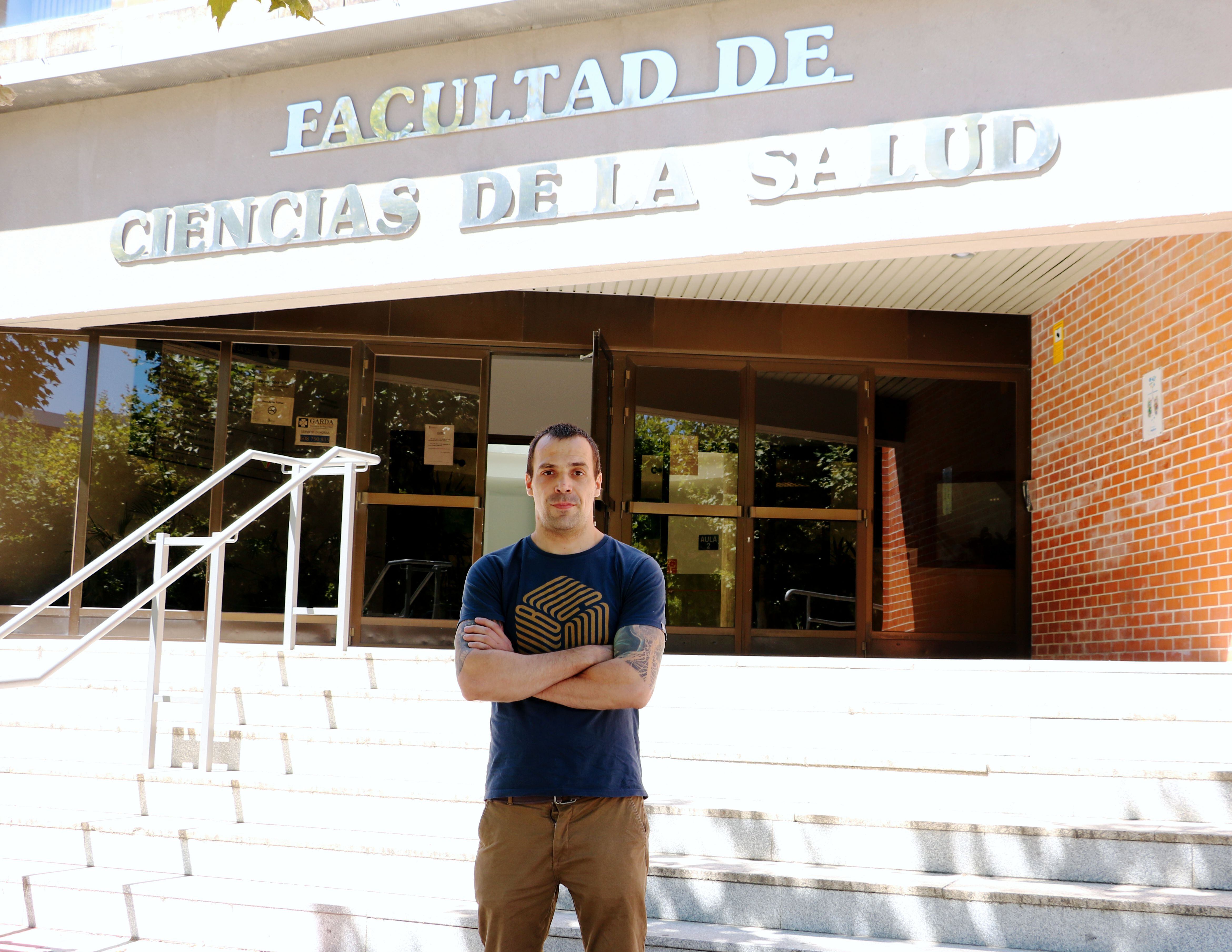 Jorge Arias, Investigador al cargo.