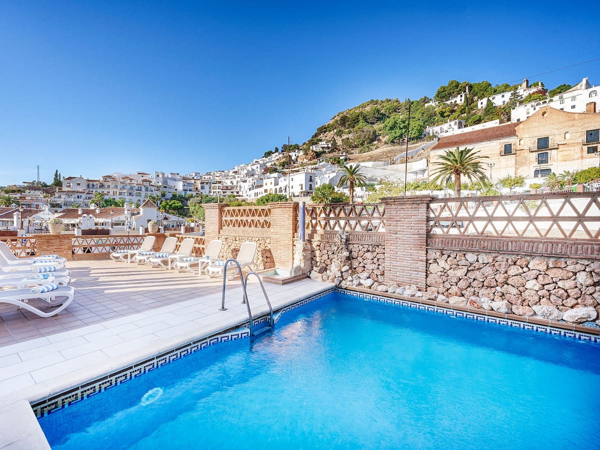 Beneste irrumpe en la oferta hotelera andaluza apostando por la Axarquía y Cazorla