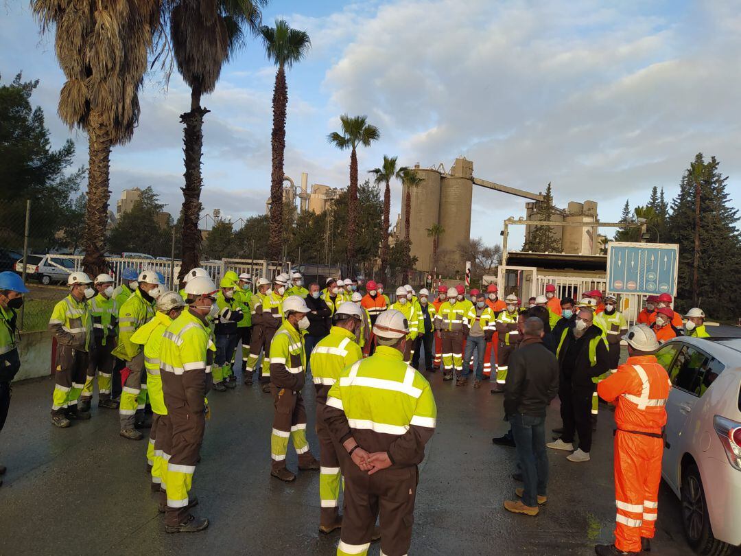 Protesta de los trabajadores de Holcim en Jerez