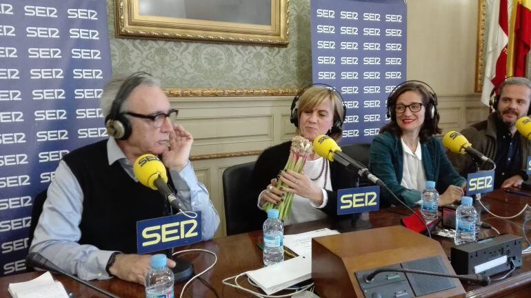 Juan José Millás, Gemma Nierga, Lola Morón y Toño Fraguas en Tudela