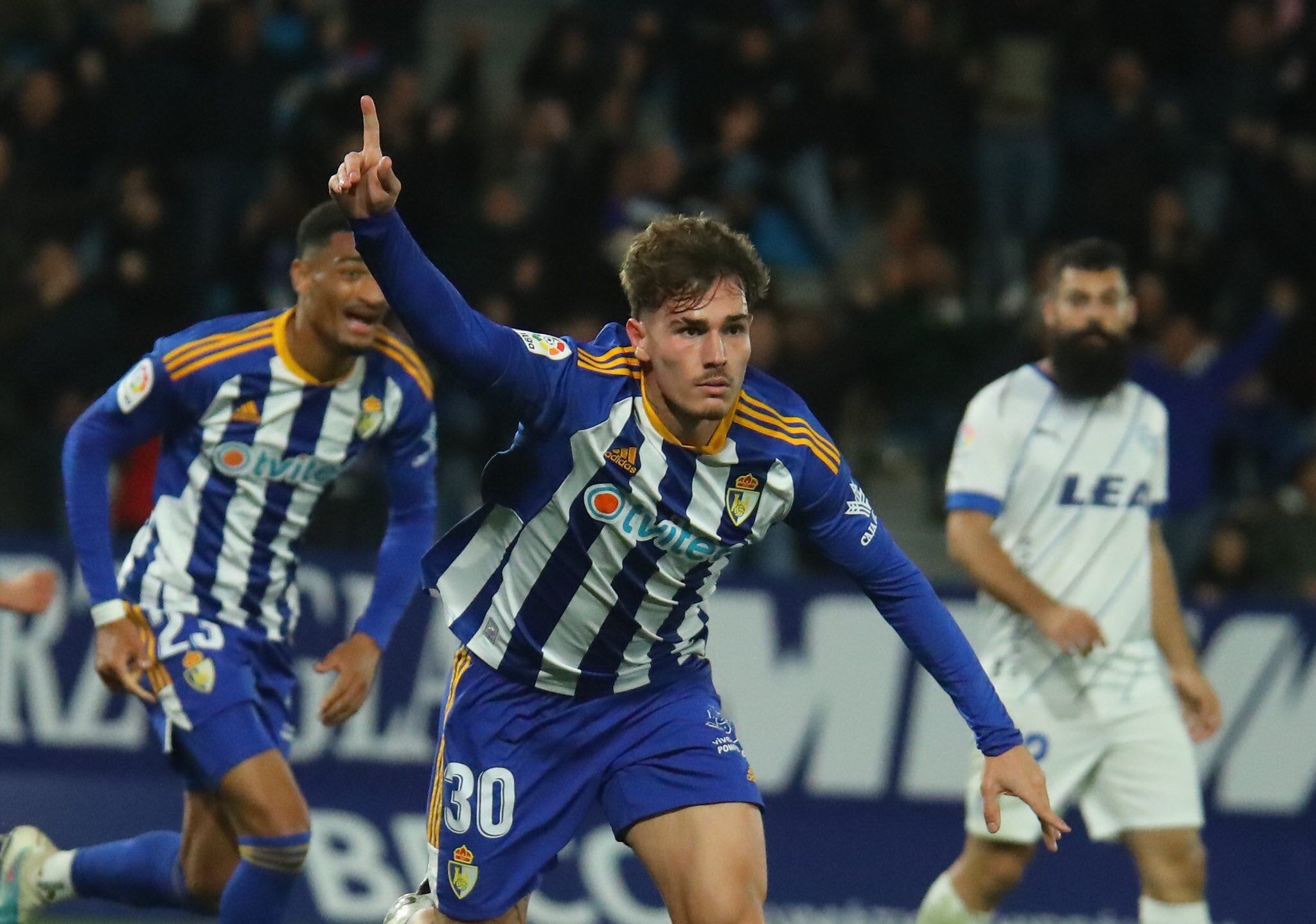 Vallejo celebra el gol