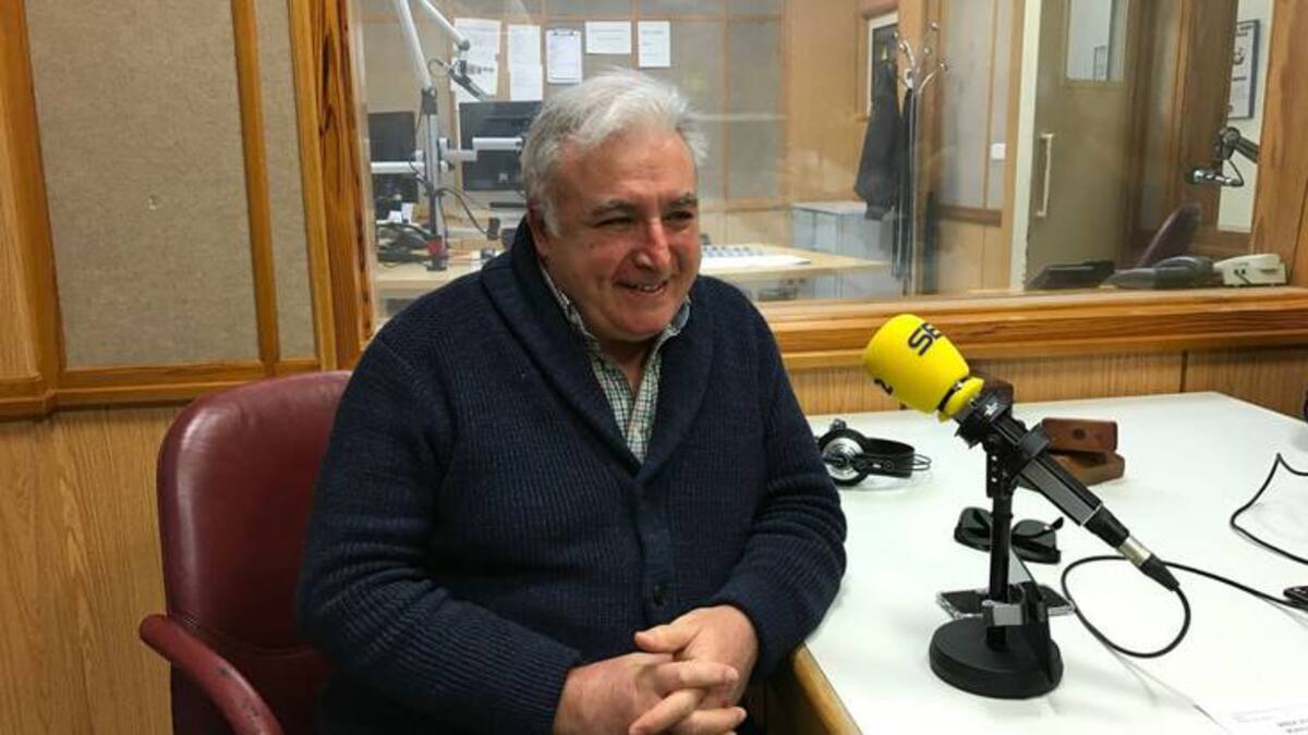 Juan Lebrón ofrece la película "Sevillanas" al Ayuntamiento para que sea patrimonio de todos los sevillanos