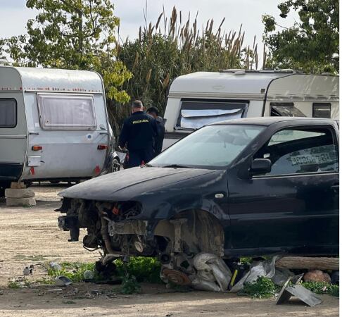 Caravanas en el aparcamiento de es Gorg