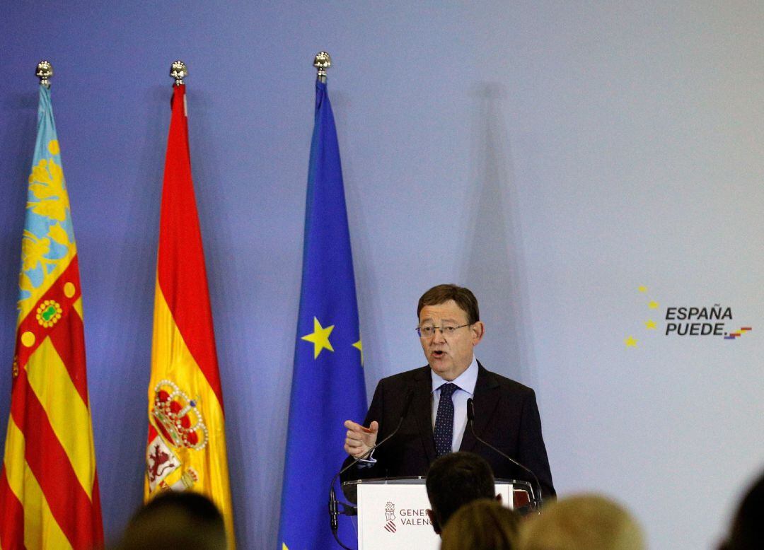 El presidente de la Generalitat, Ximo Puig, interviene, en el Museo de las Ciencias de Valencia, la presentación del Plan de Recuperación, Transformación y Resiliencia de la Economía española, que pretende impulsar una nueva modernización del país y hacer frente a la crisis generada por la pandemia y que preside el presidente del Gobierno Pedro Sanchez.