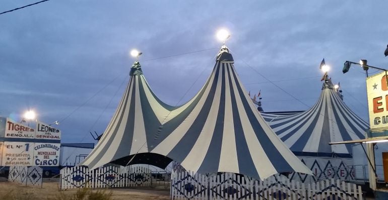 Circo Coliseo está instalado junto a la rotonda de CEDT de Tarancón