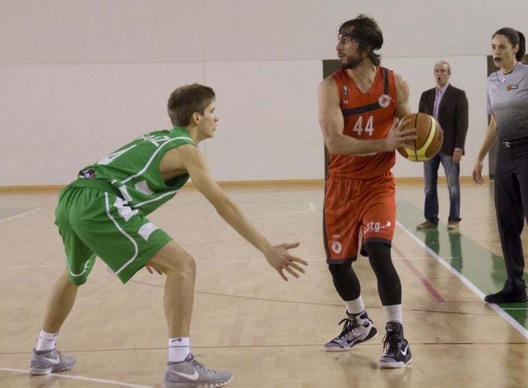 Foto correspondiente al partido entre El Olivar y Coviran Granada