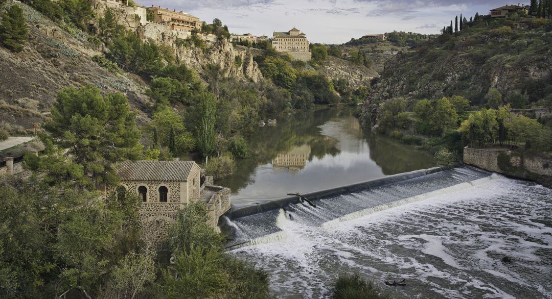 Vista del río Tajo a su paso por Toledo