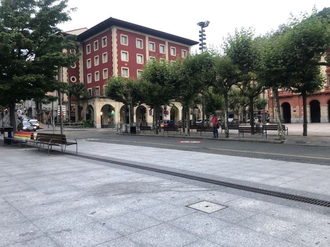 Imagen de la céntrica plaza de Unzaga de Eibar