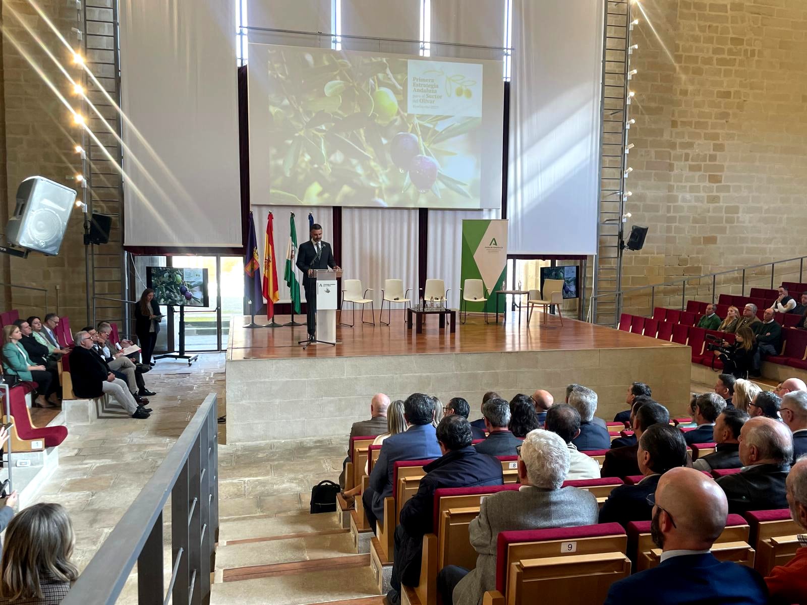 Presentación de la ‘Estrategia Andaluza para el Sector del Olivar’ en Baeza