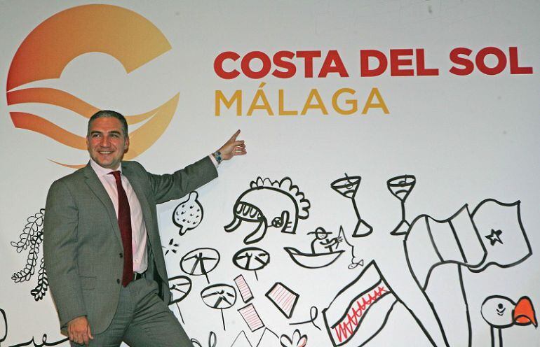 Elías Bendodo, presidente de la Diputación de Málaga, durante el acto de presentación de la nueva imagen corporativa de la empresa