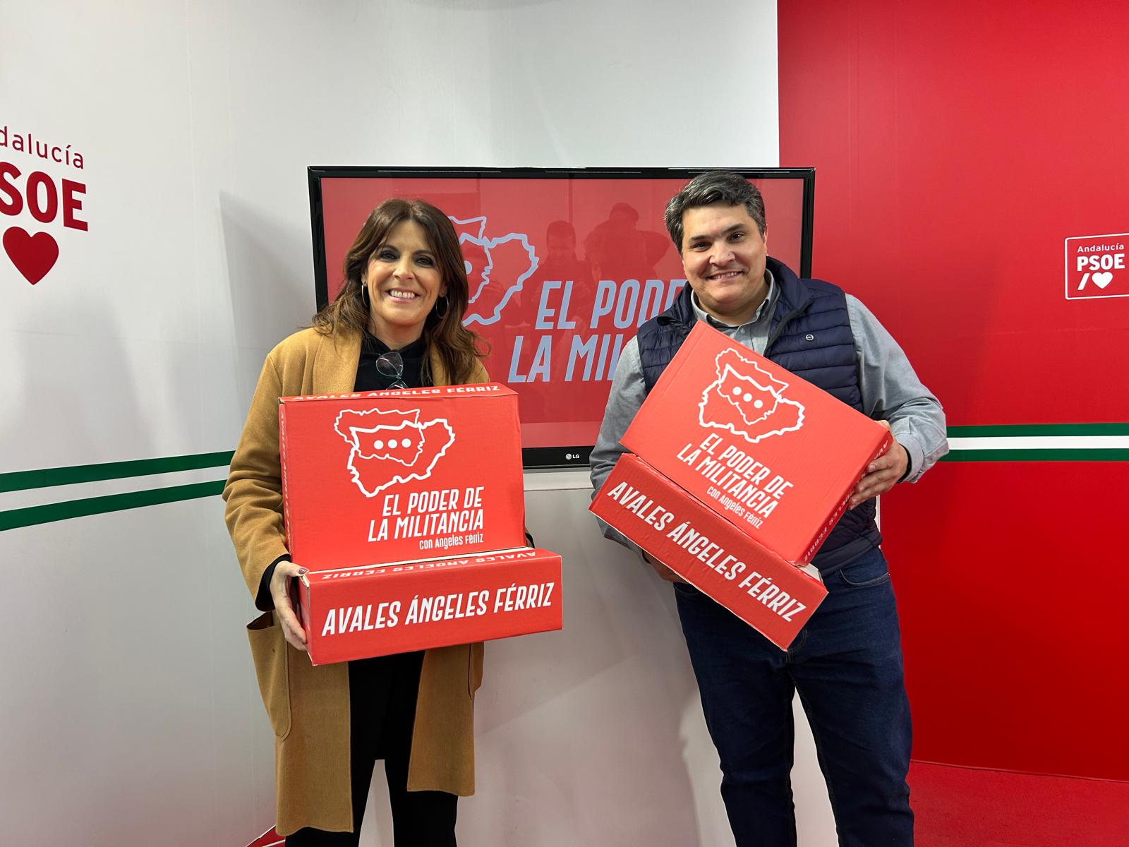 La precandidata a la secretaría general del PSOE de Jaén, Ángeles Férriz, y el alcalde de Marmolejo, Manuel Lozano.