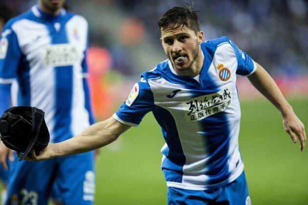 El centrocampista argentino del Espanyol, Pablo Piatti celebra su tanto ante la UD Las Palmas.