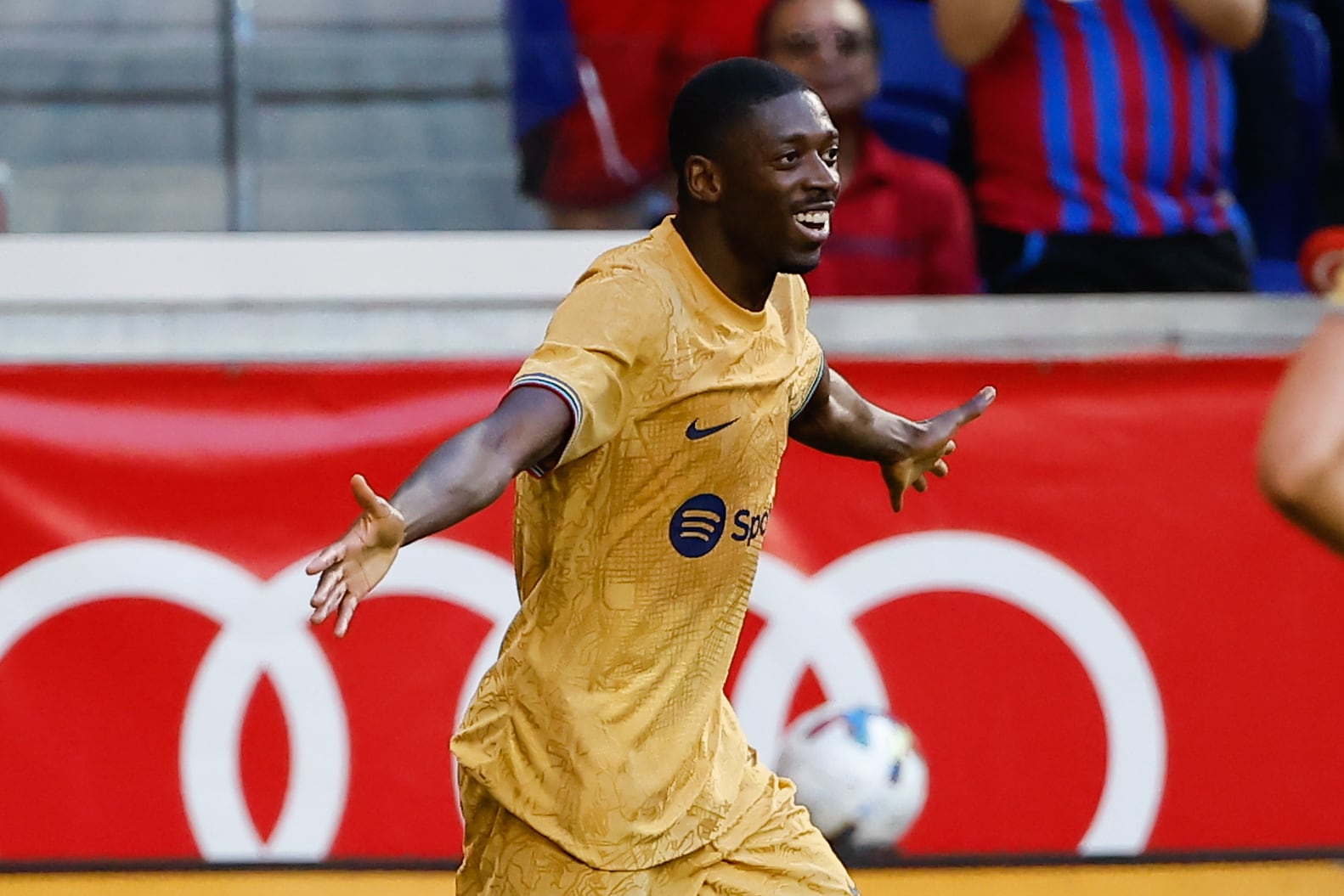 Dembélé celebra su tanto ante el New York Red Bull.