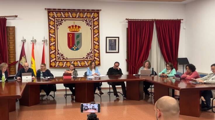 Charo García, ex alcaldesa de Camarena (Toledo): "Un pueblo no puede vivir con esta intransigencia y frentismo" (25/03/2024)