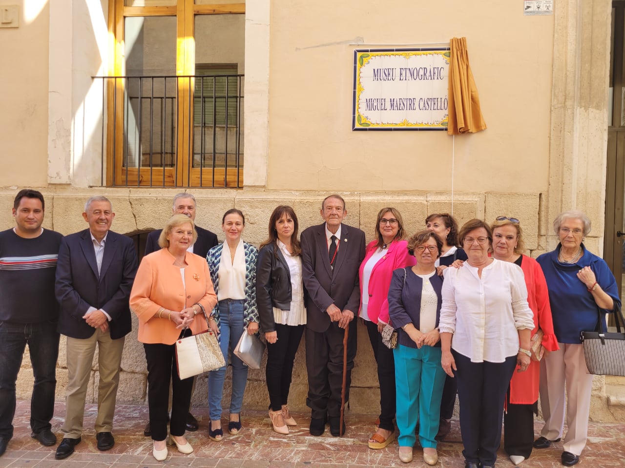 Maestre, con la Corporación Municipal en el nombramiento con su nombre del Museo local