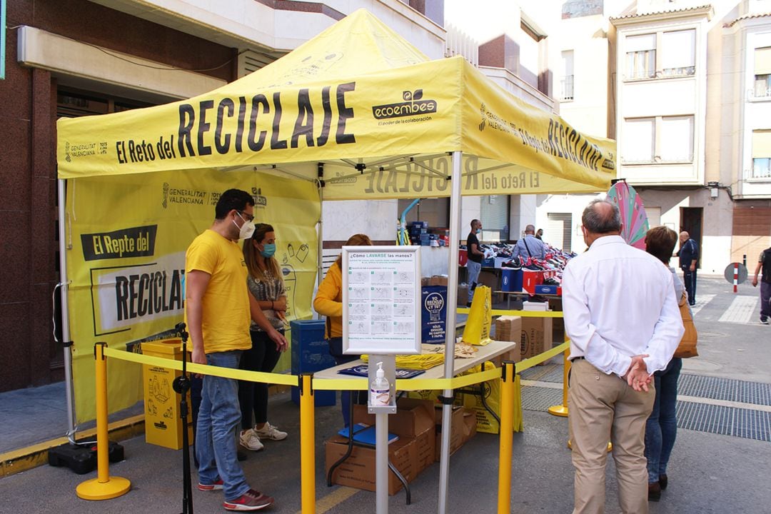 Punto de información sobre el reciclaje en Novelda