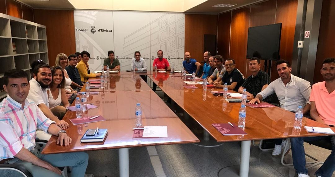 Imagen de la reunión en el Consell de Ibiza