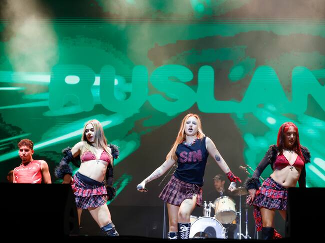 ZARAGOZA, 10/10/2025.- La cantante y compositora hispano-ucraniana, Ruslana, durante su actuación hoy viernes en el festival ´Los 40 Pop´ que se celebra en la plaza del Pilar de Zaragoza. EFE / Javier Cebollada.