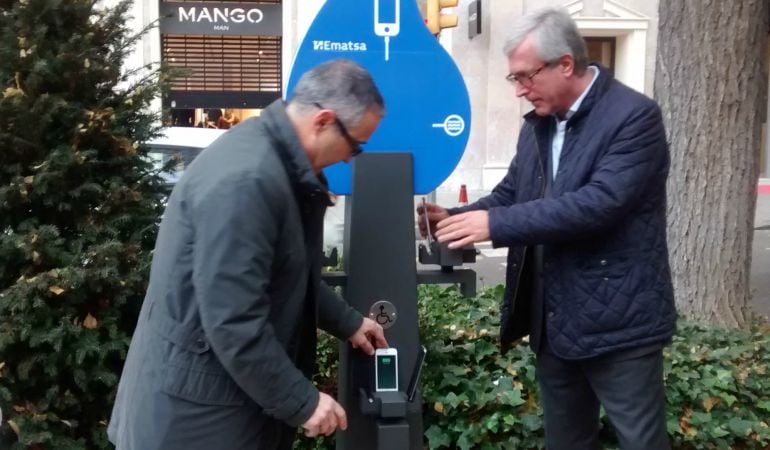 Un dels punts està situat a la Rambla Nova.