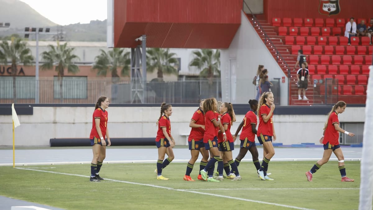 La segoviana Cristina Redondo golea con la selección española de fútbol sub-17