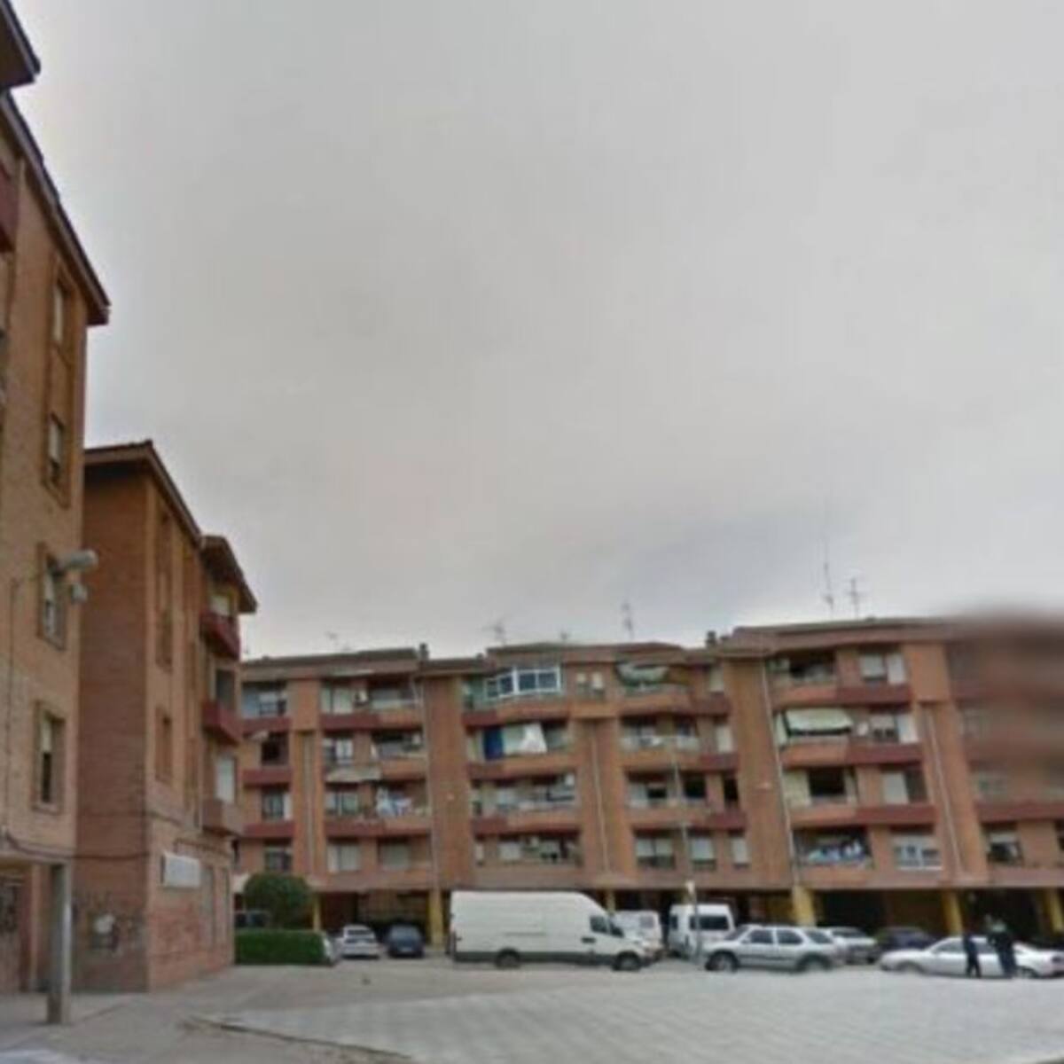 Fallece una persona y otras ocho resultan afectadas en un incendio en Albacete