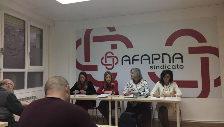 De izquierda a derecha os indicamos las personas que han intervenido; Laura SENOSIAIN OESTE, Yolanda ERRO GARCÍA, Miren Goizalde ERAUZKIN NAVARRO, Esmeralda LANDA ELIZALDE.