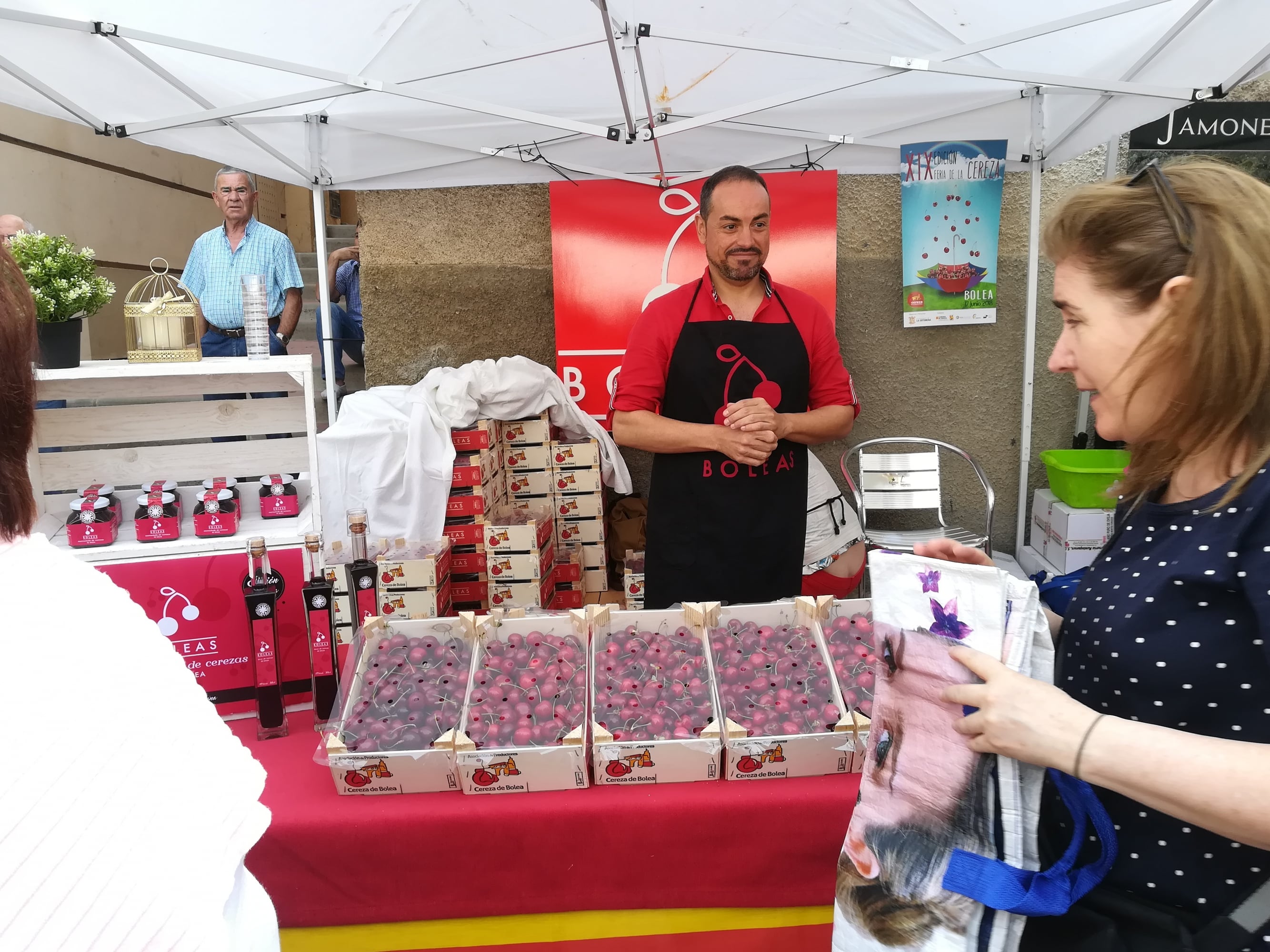 Imagen de una anteriior edición de la Feria de la Cereza de Bolea