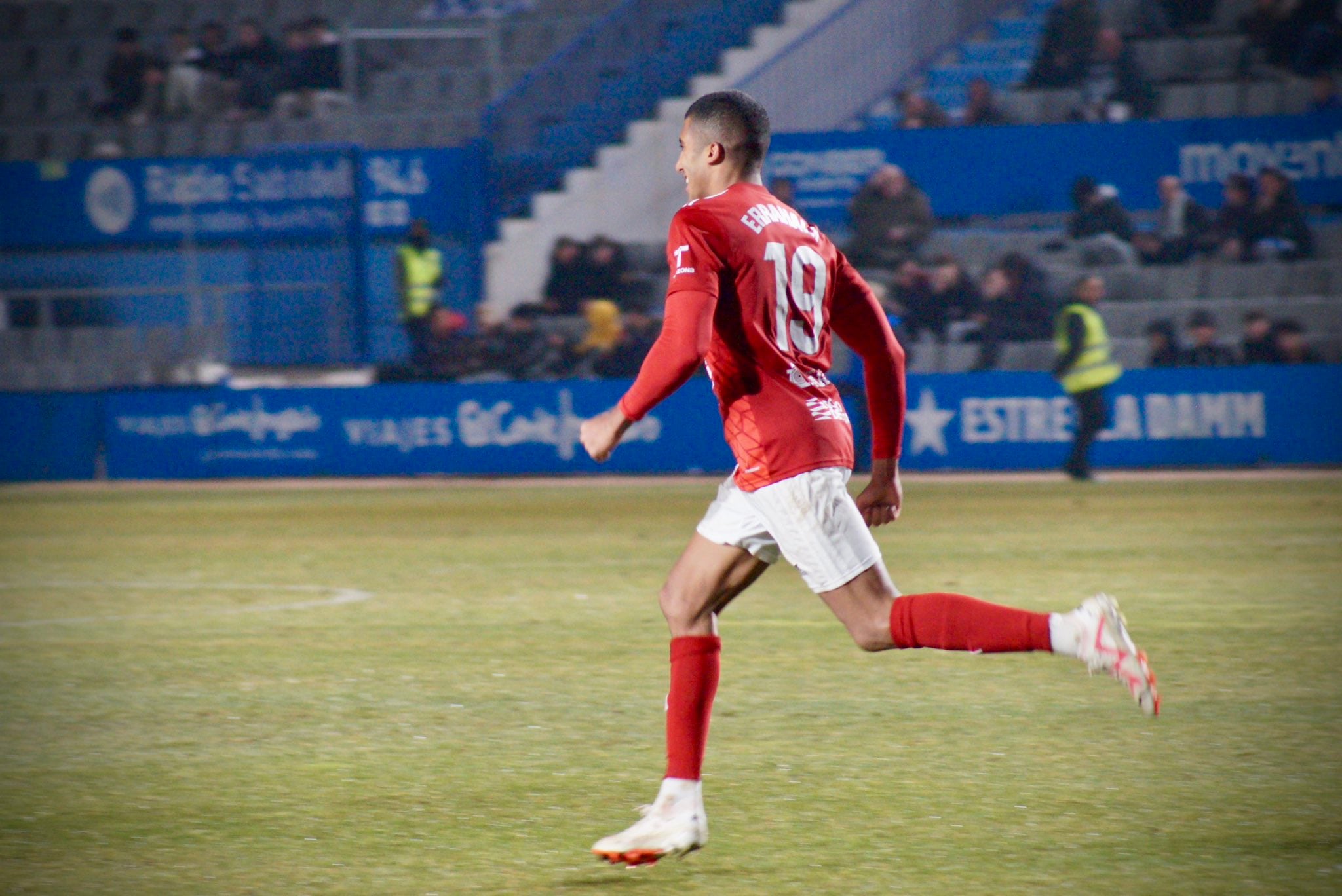 Mounir Errahaly celebra un gol con el Tarazona en la 2023-24