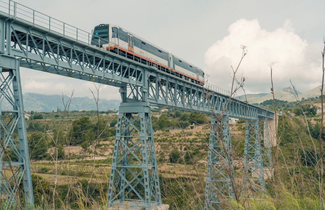 El Tram ofrecerá servicio alternativo de autobús entre las estaciones de Altea y Teulada el sábado 15 