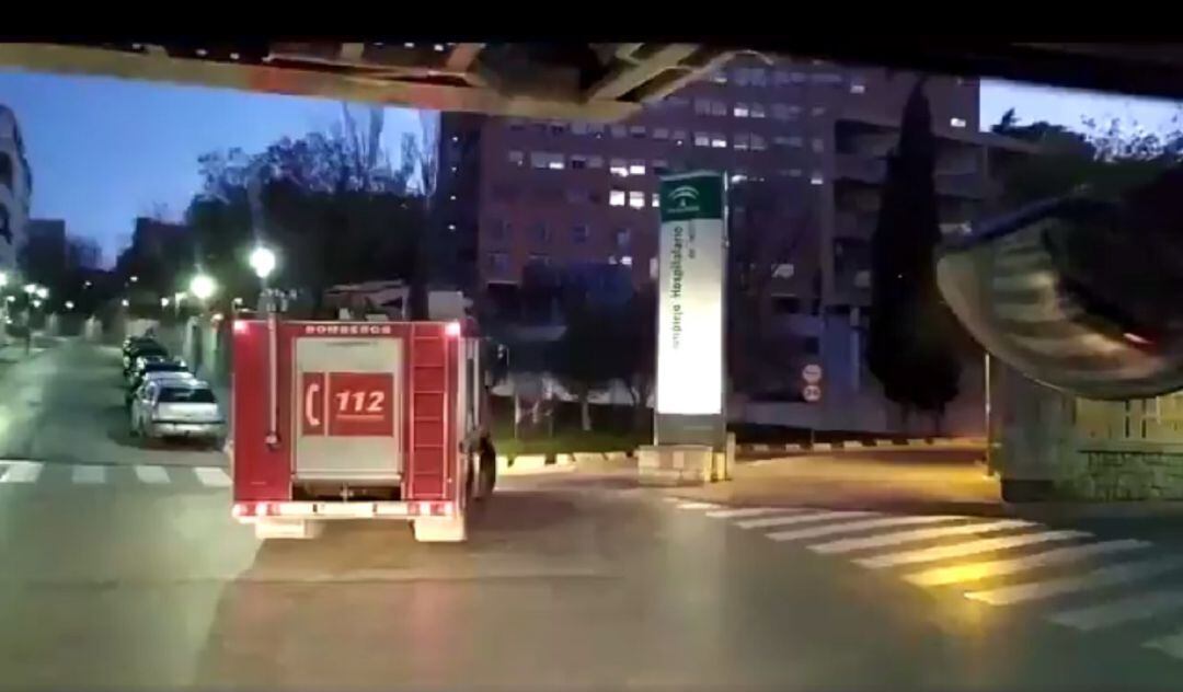 Los Bomberos jiennenses realizaron una emocionante visita al Hospital