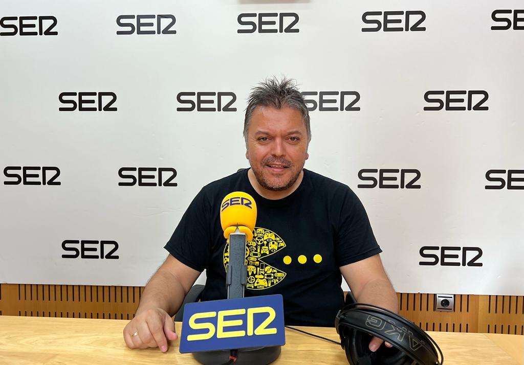 Lucas Fernández, entrenador de Hozono Global Jairis, en Radio Murcia Cadena SER