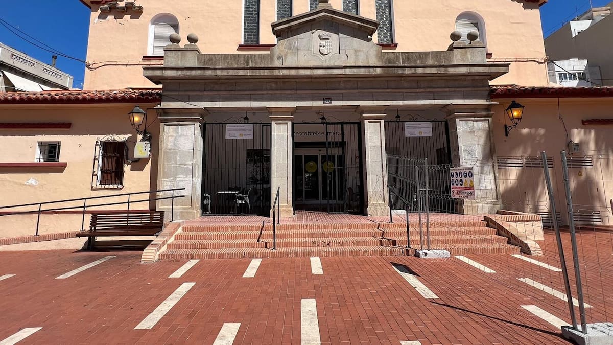 Comienzan las obras del Mercado Municipal de Oliva