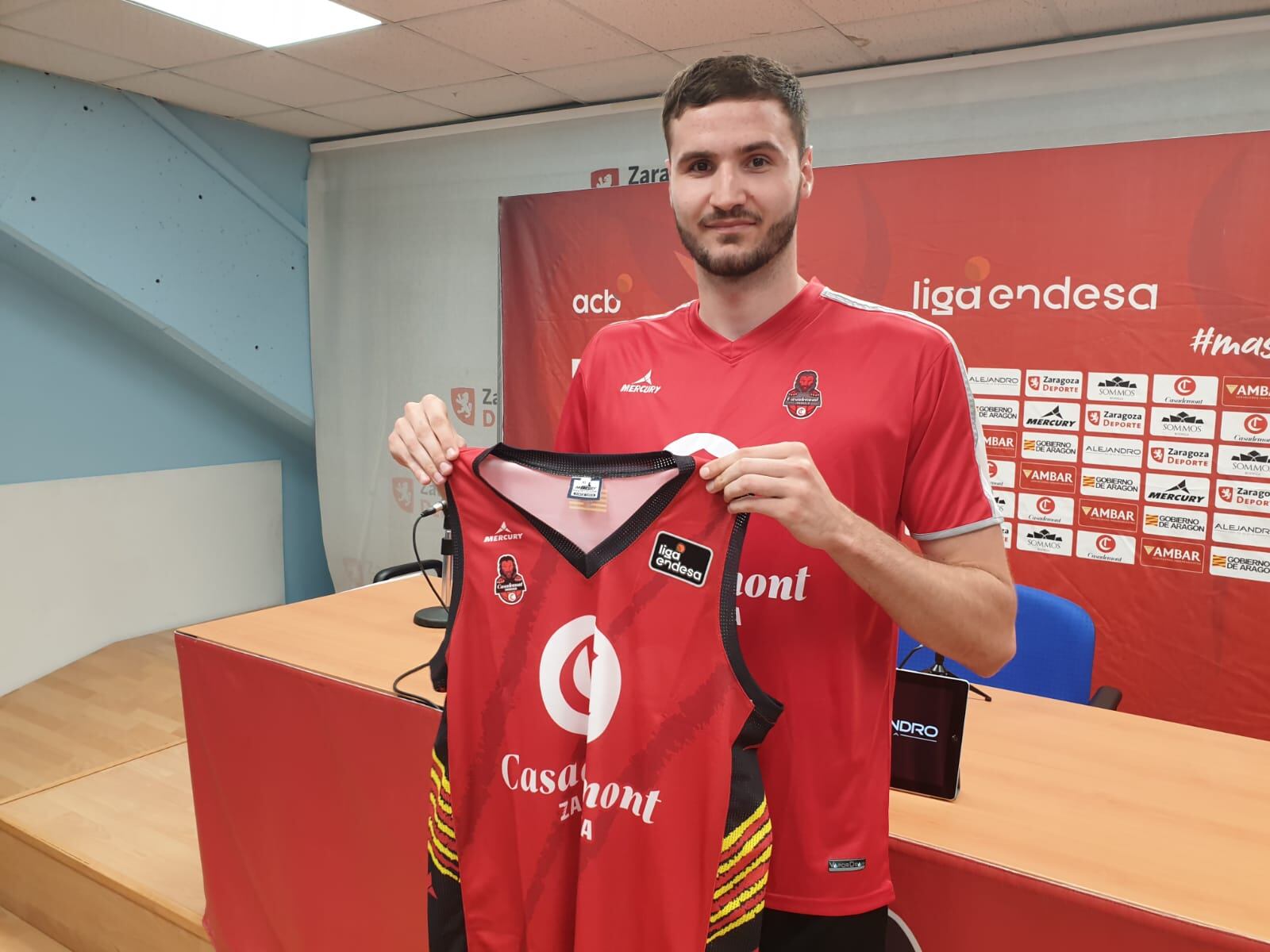 Miguel González en su presentación oficial