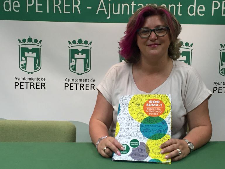 La edil de Educación de Petrer, Silvia Rodríguez 