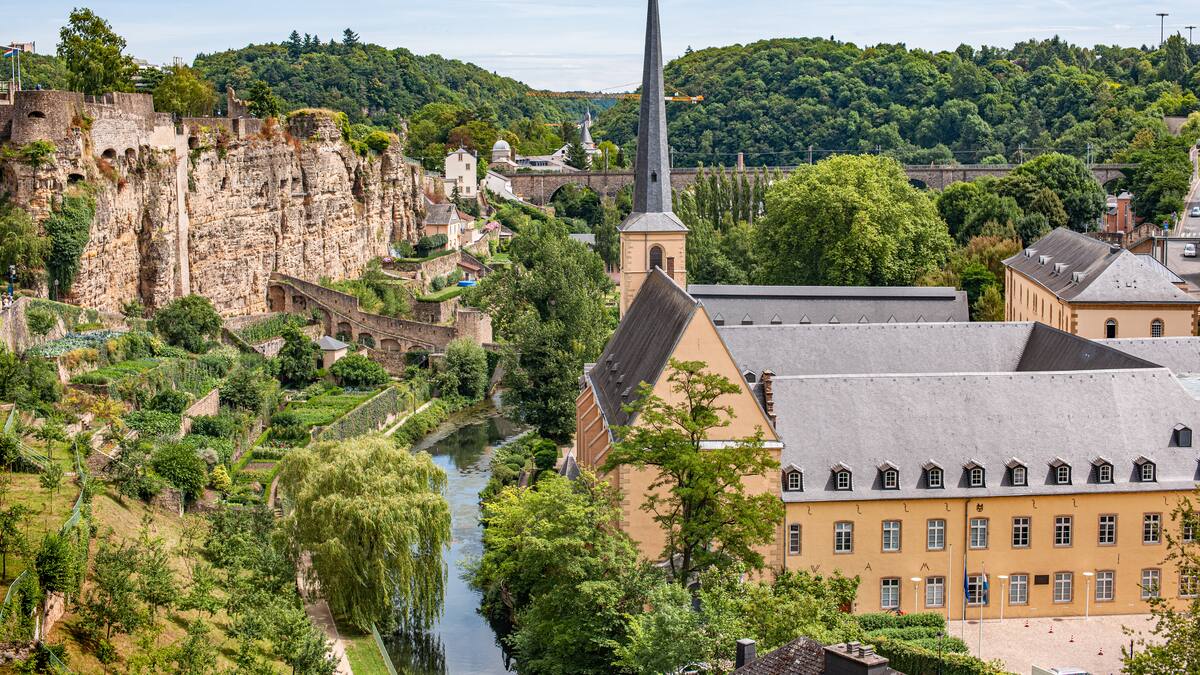 El país más rico de Europa busca trabajadores: sueldos de más 6.000 euros al mes y condiciones inmejorables