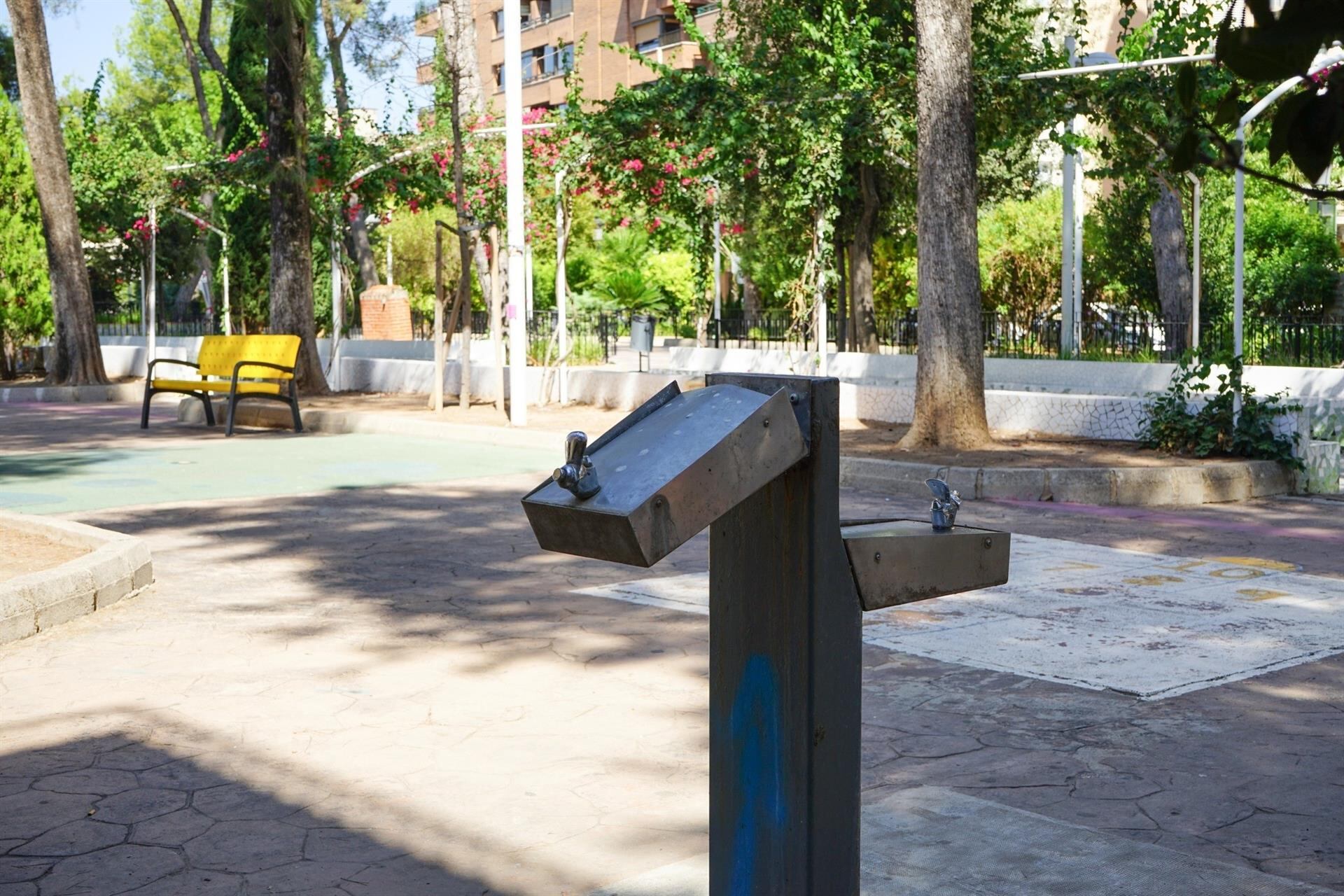 Fuente en una zona ajardinada de Alberic - AYUNTAMIENTO DE ALBERIC