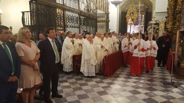 Celebración religiosa en el Real Monasterio de Guadalupe, patrona de Extremadura