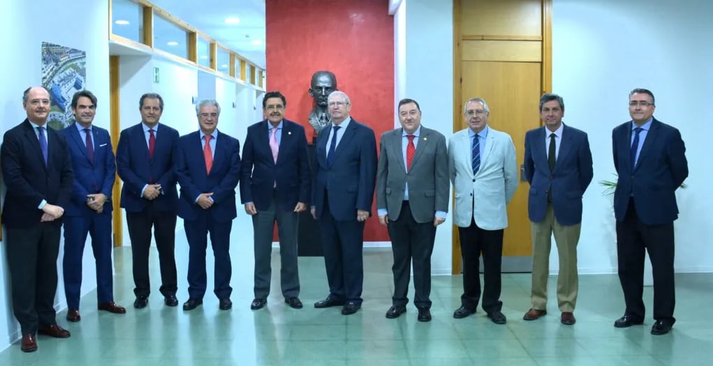 Reunión entre la Universidad CEU Fernando III y el Consejo de Cofradías de Sevilla