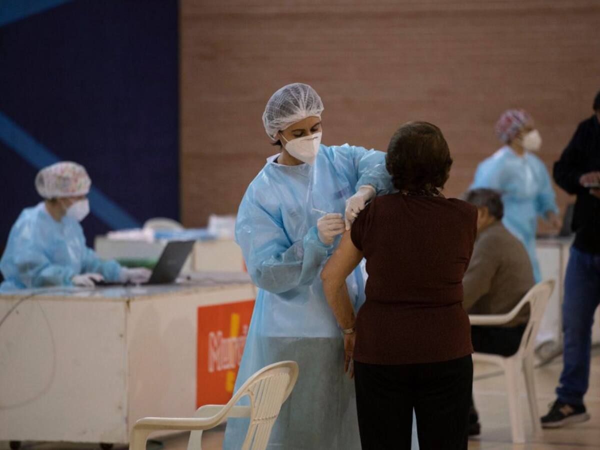 Mañana se inicia la vacunación de personas de 64 y 65 años en la Región