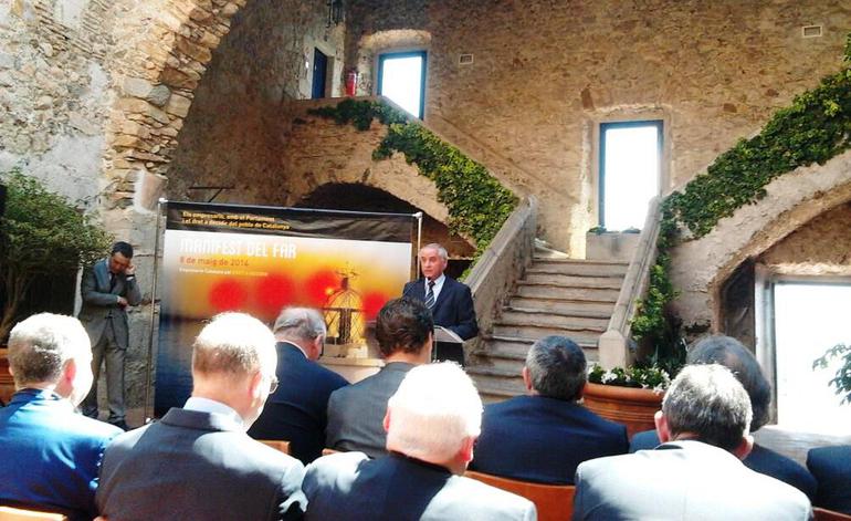 Jaume Fàbrega llegint el manifest. Foto: Raül Muxach