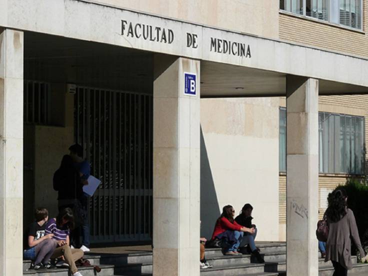 Fachada de la Facultad de Medicina