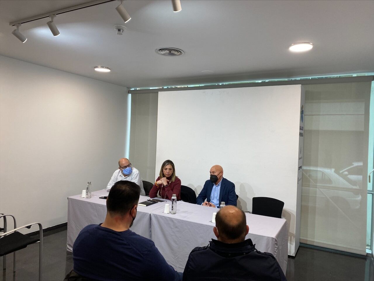 La directora general de Comercio, Rosa Ana Seguí, el director del Centro de Artesanía dela Comunitat Valenciana, Miquel Clemades, y el concejal de Comercio, Felip Sànchez